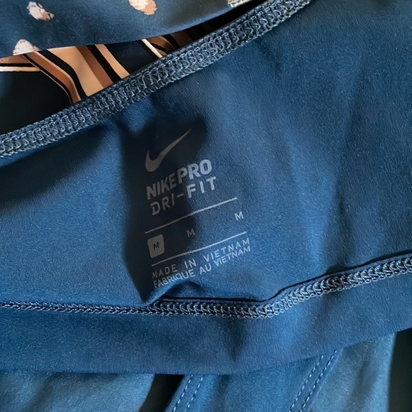 Nike tank - Picture 3 of 3